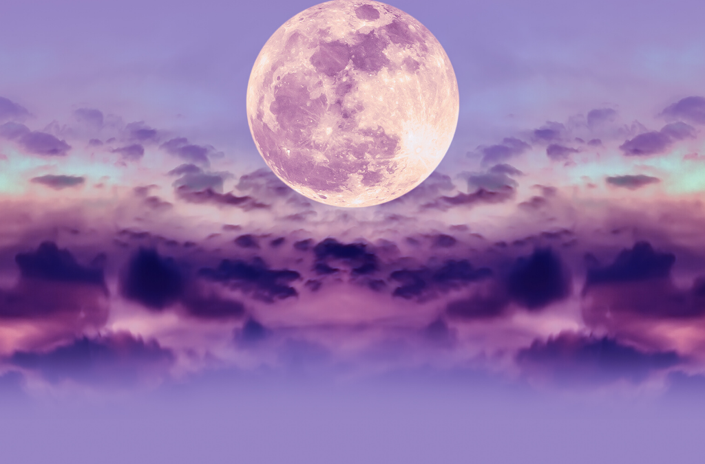 How to Craft a Full Moon Ritual by: Amanda Petrocelly